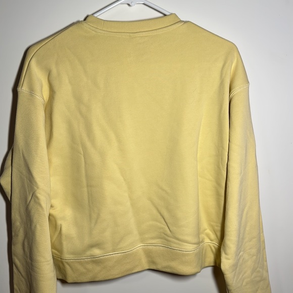 NWT UNIQLO women’s LS crew neck cropped yellow sweatshirt medium - Picture 2 of 4